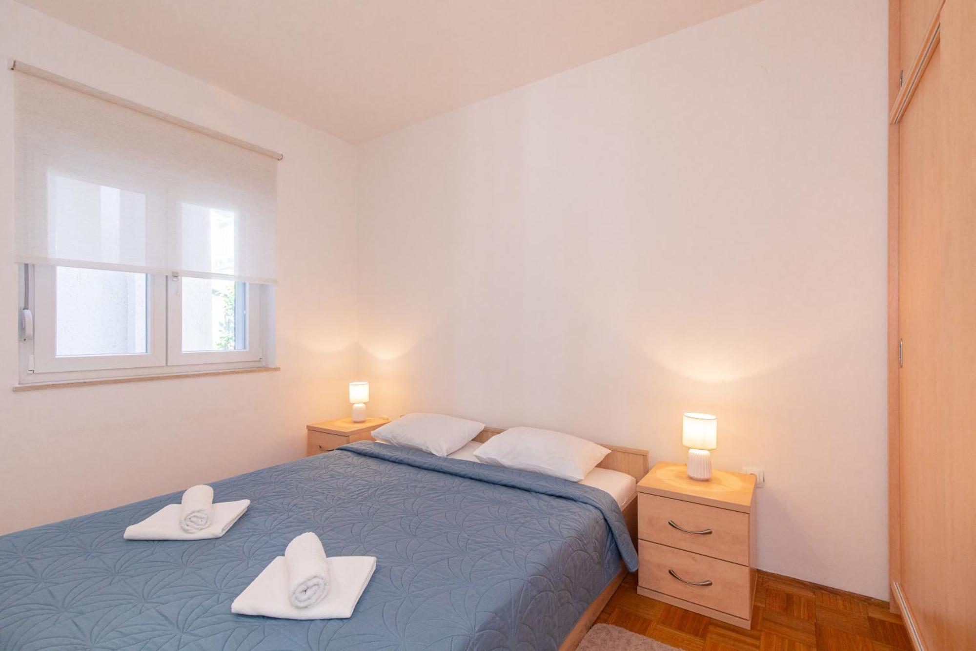 Apartment Laura Punat Exterior photo